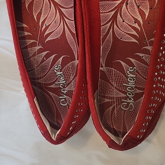 Skechers Red Flat Loafer With Silver Studs - Picture 5 of 6